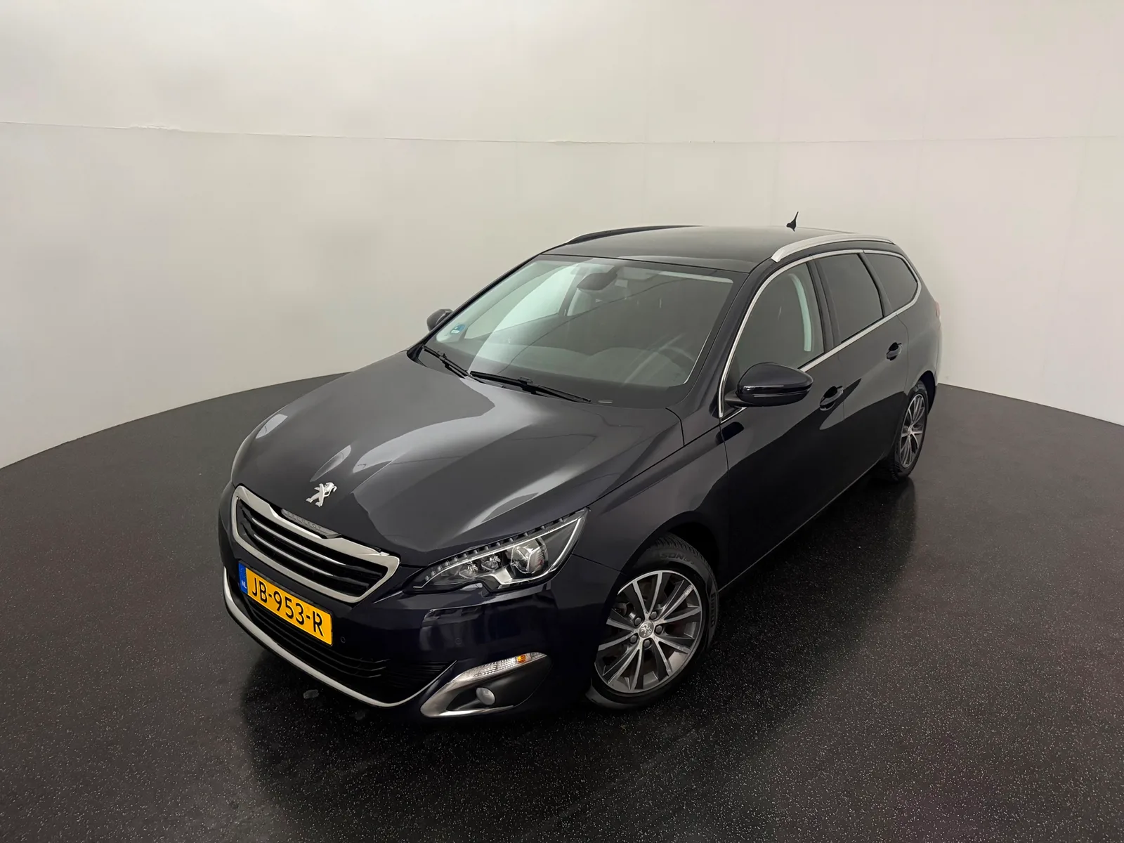 Peugeot 308 (2016) — foto 1