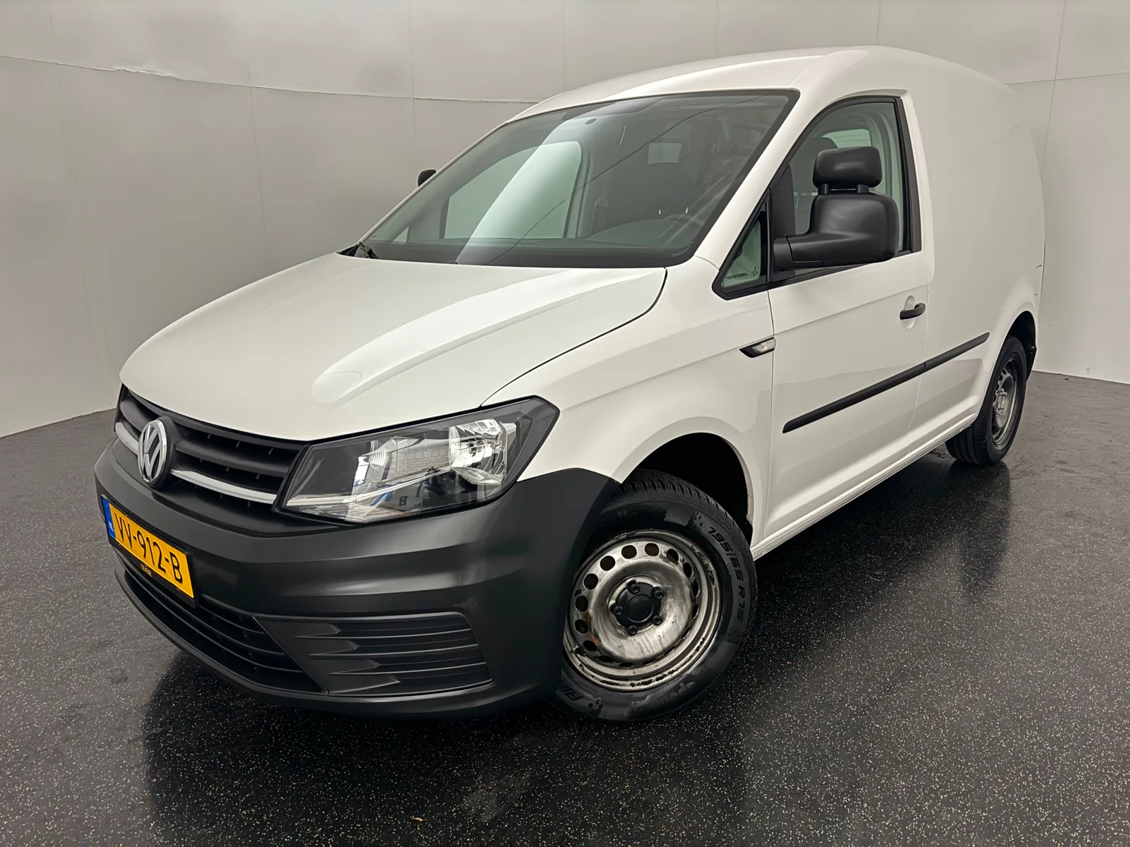 Volkswagen Caddy (2016) — foto 1