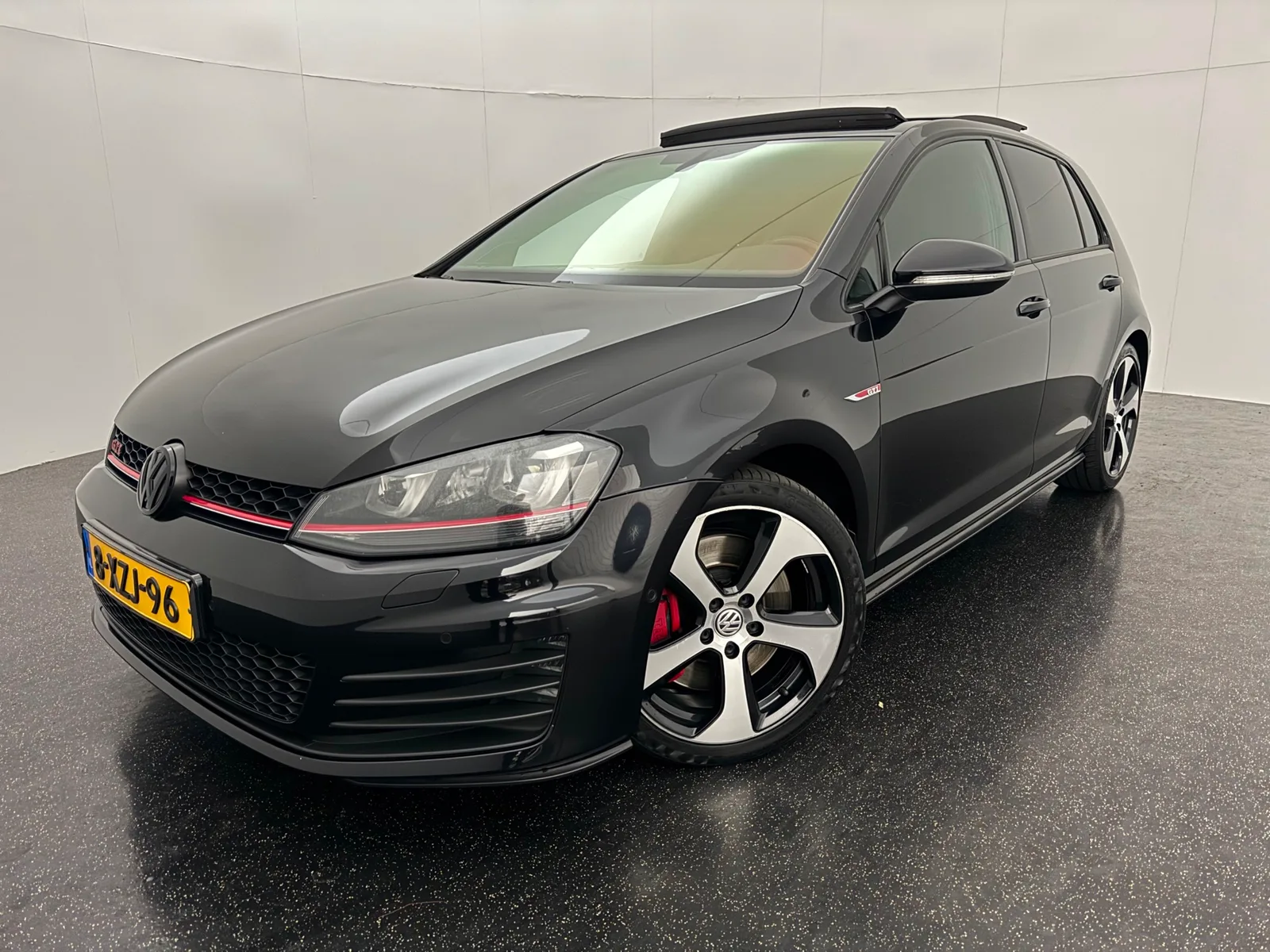 Volkswagen Golf (2014) — foto 1
