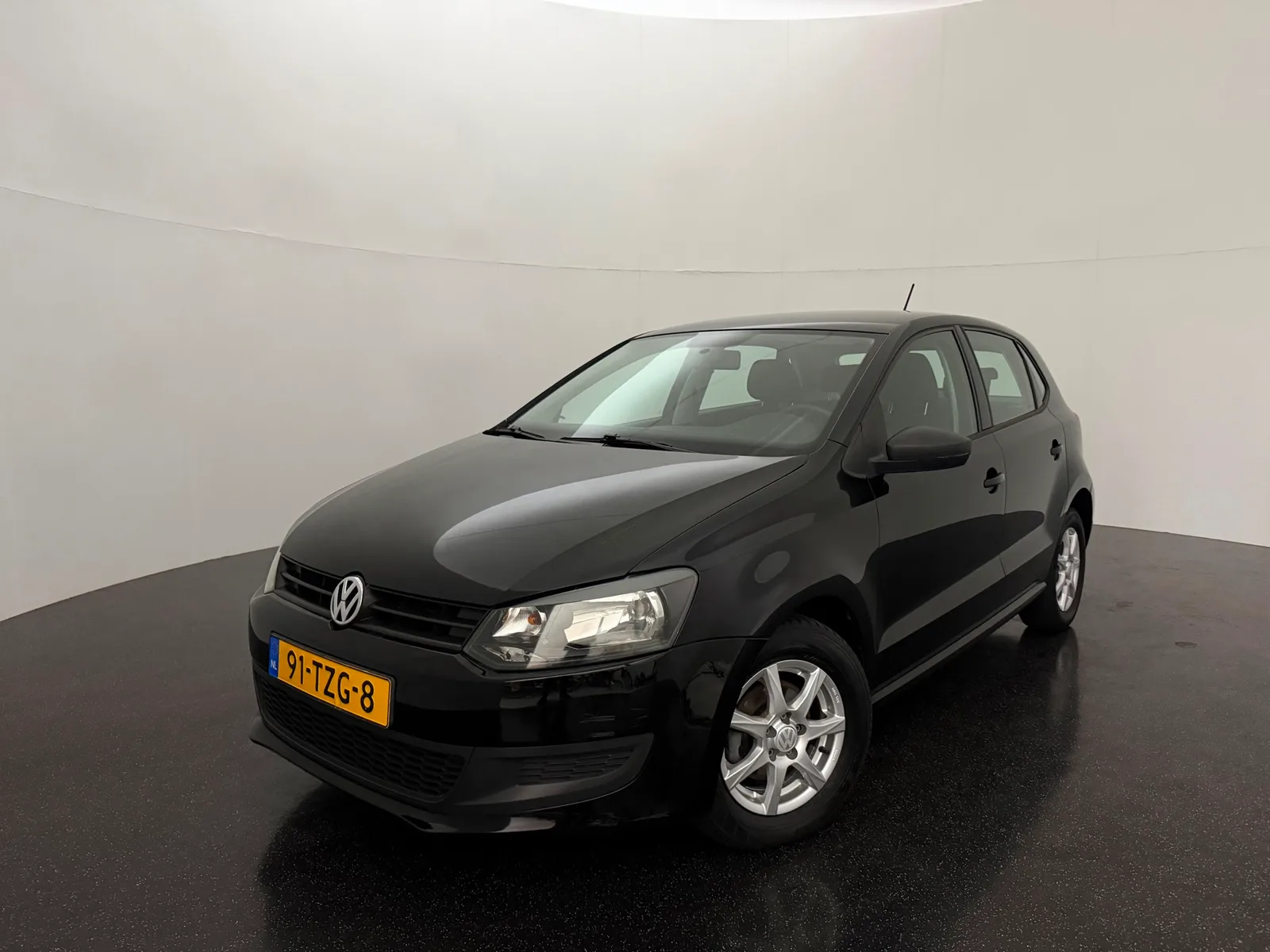Volkswagen Polo (2012) — foto 1