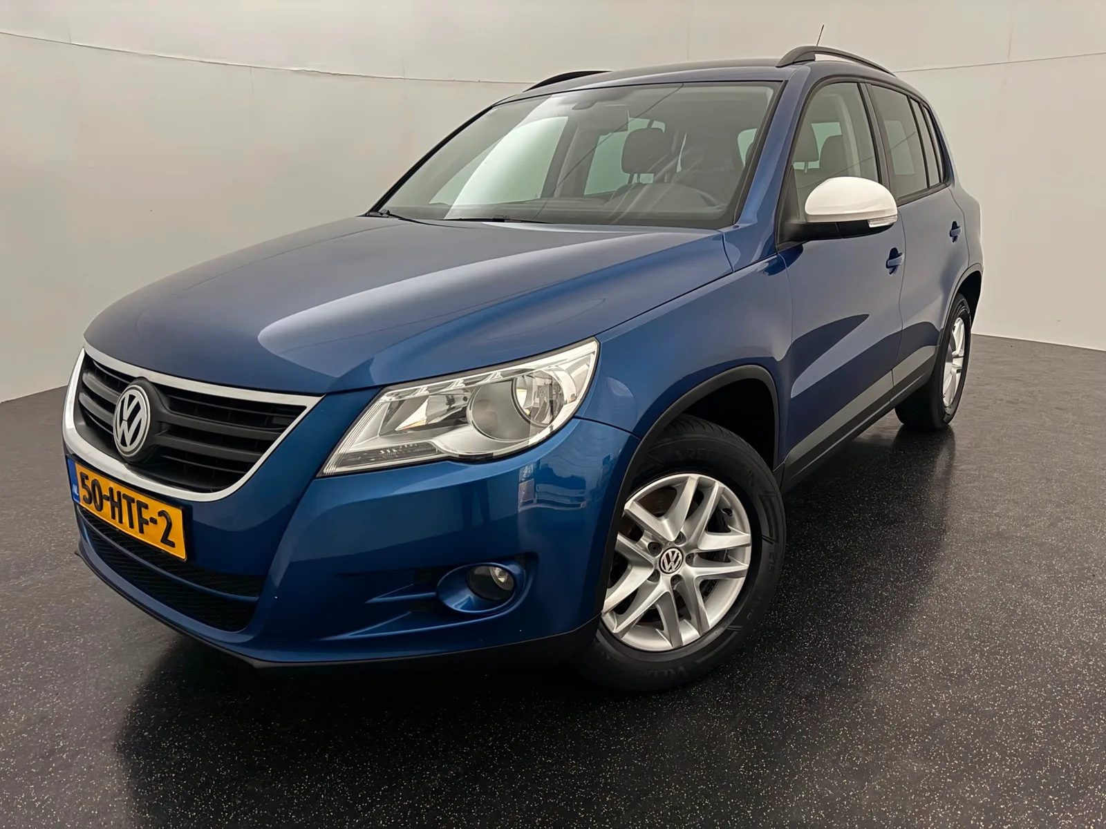 Volkswagen Tiguan (2008) — foto 1