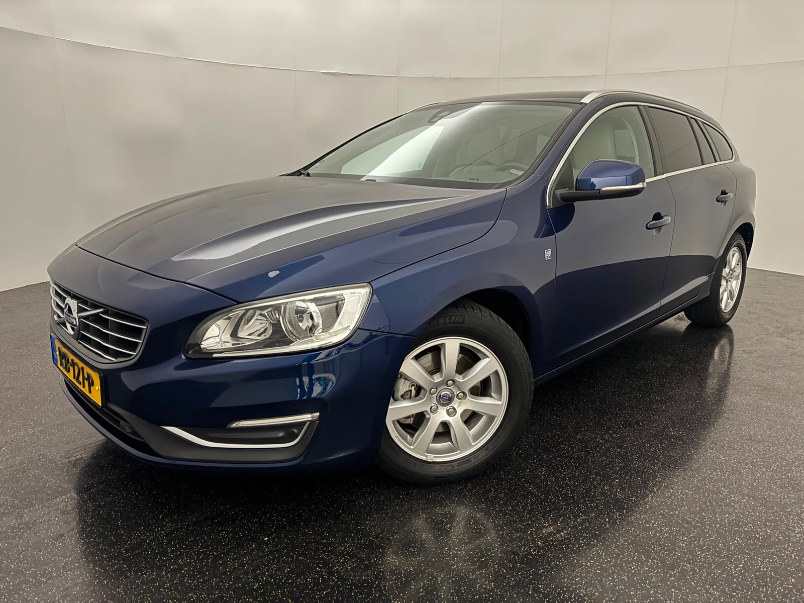 Volvo V60 (2014) — foto 1