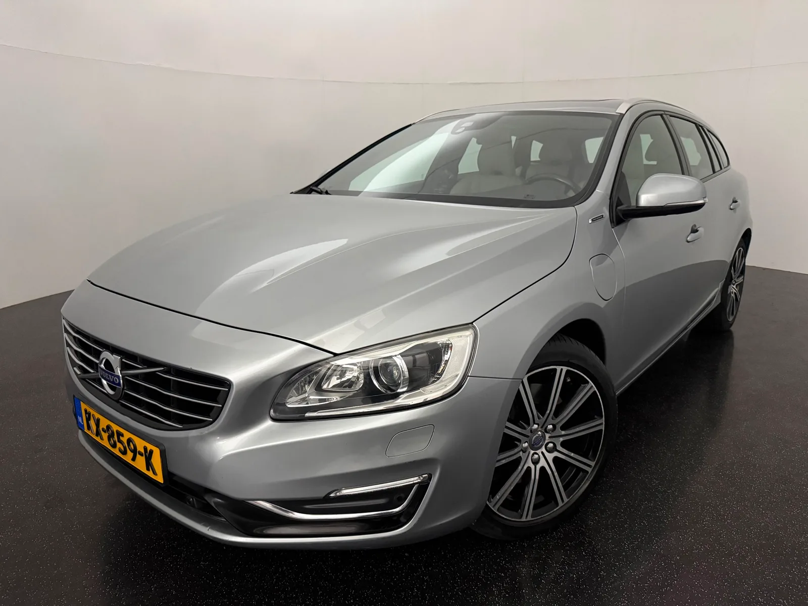 Volvo V60 (2016) — foto 1