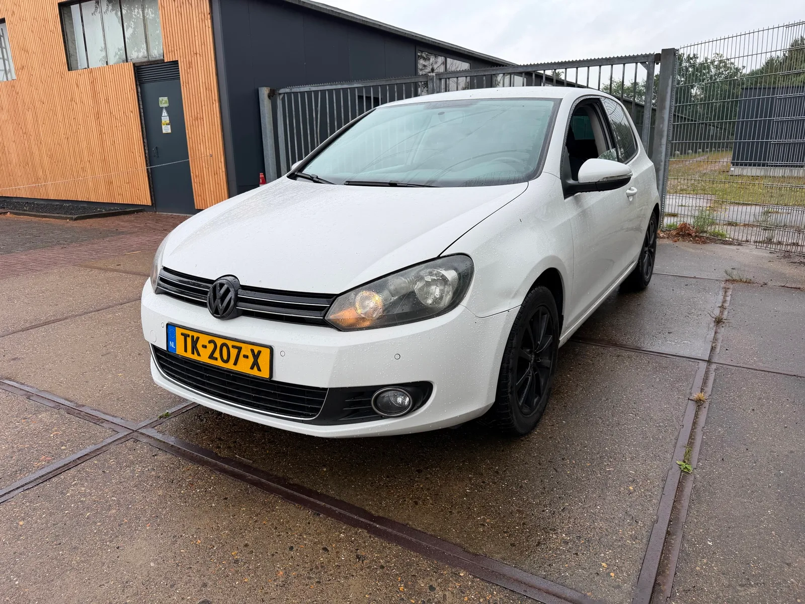 Volkswagen Golf (2009) — foto 1