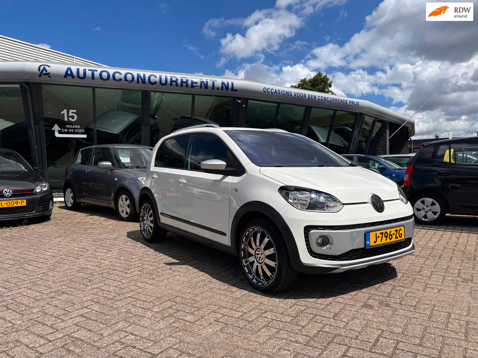 Volkswagen Up! (2013) — foto 1