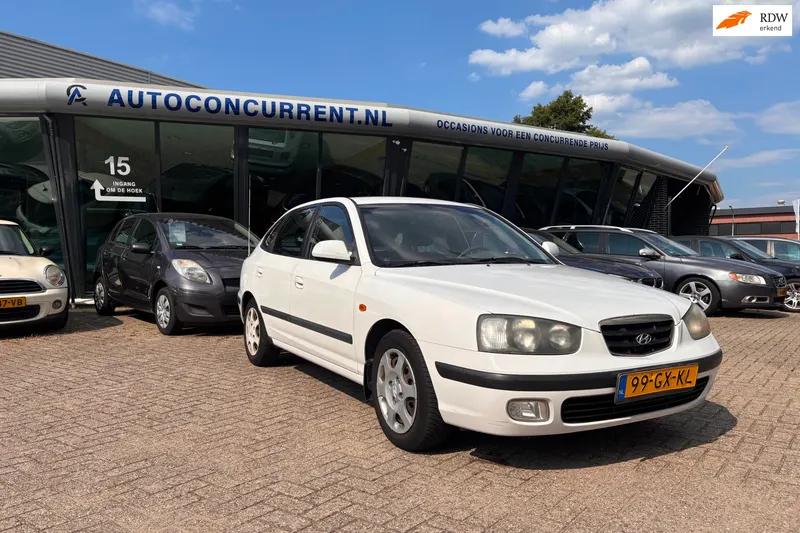Hyundai Elantra (2001)