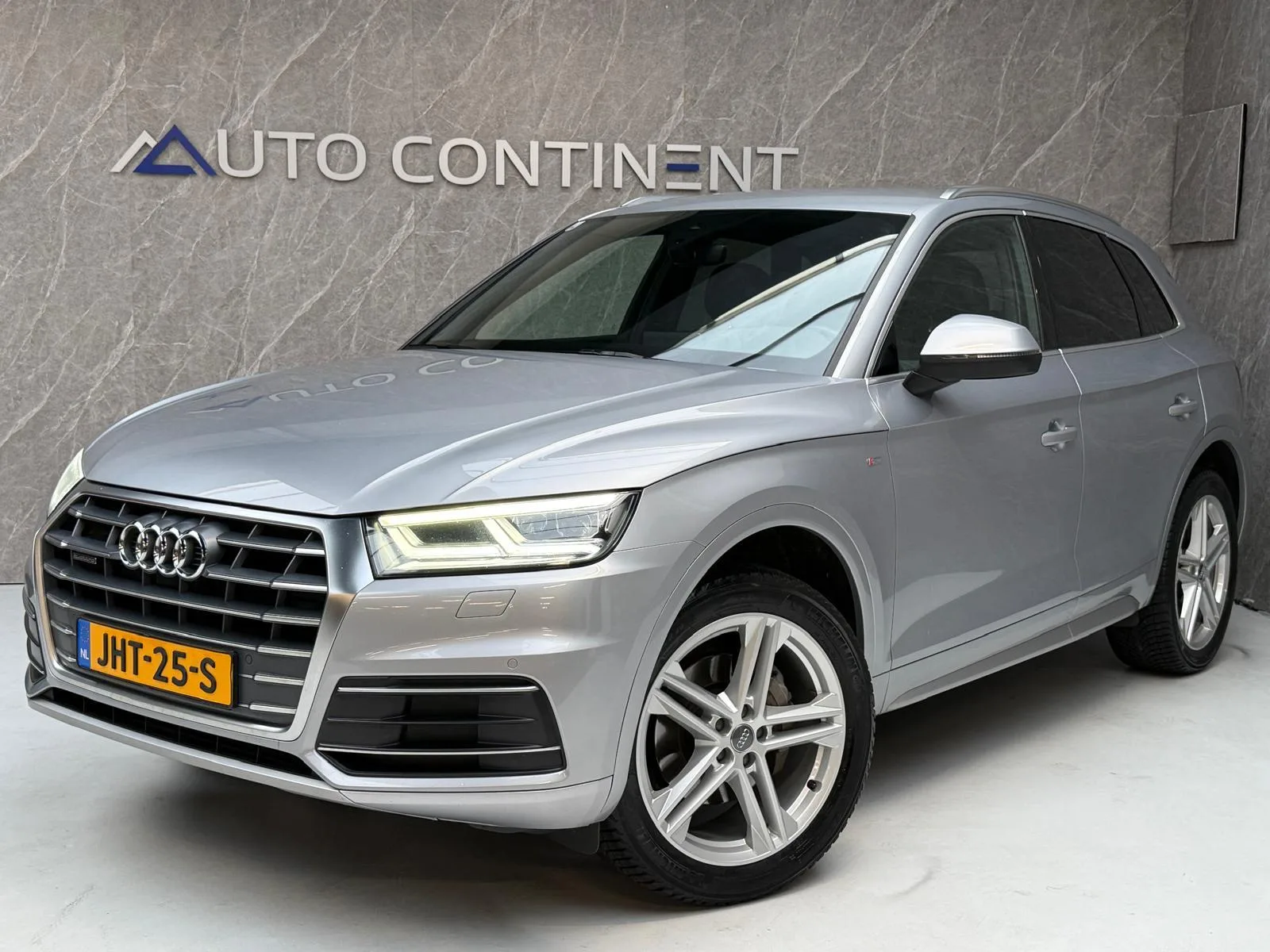 Audi Q5 (2018) — foto 1