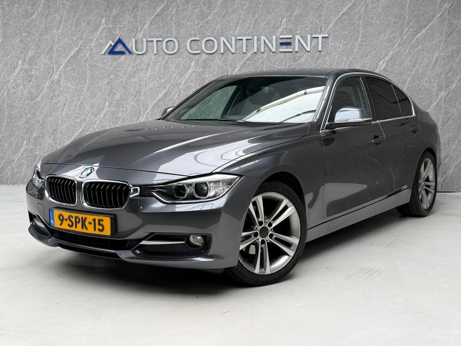 BMW 3-Serie (2013) — foto 1
