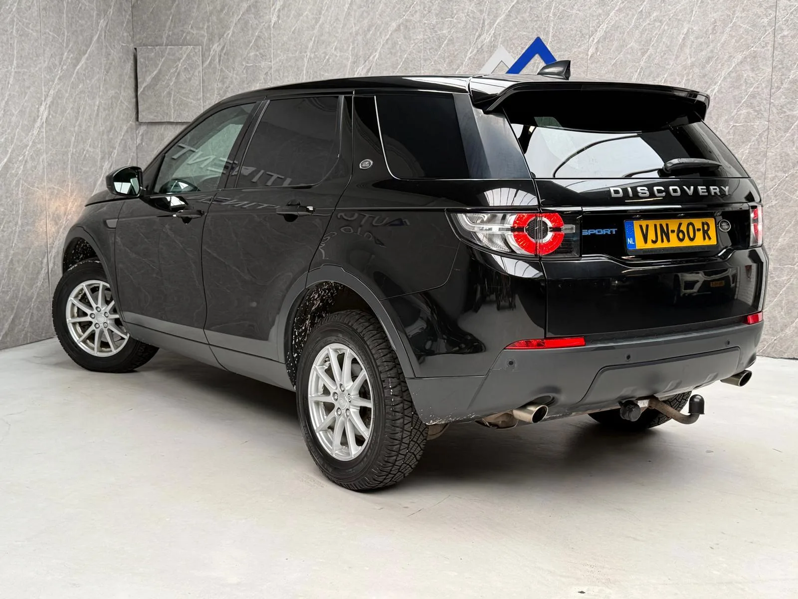 Land Rover Discovery Sport (2017) — foto 1