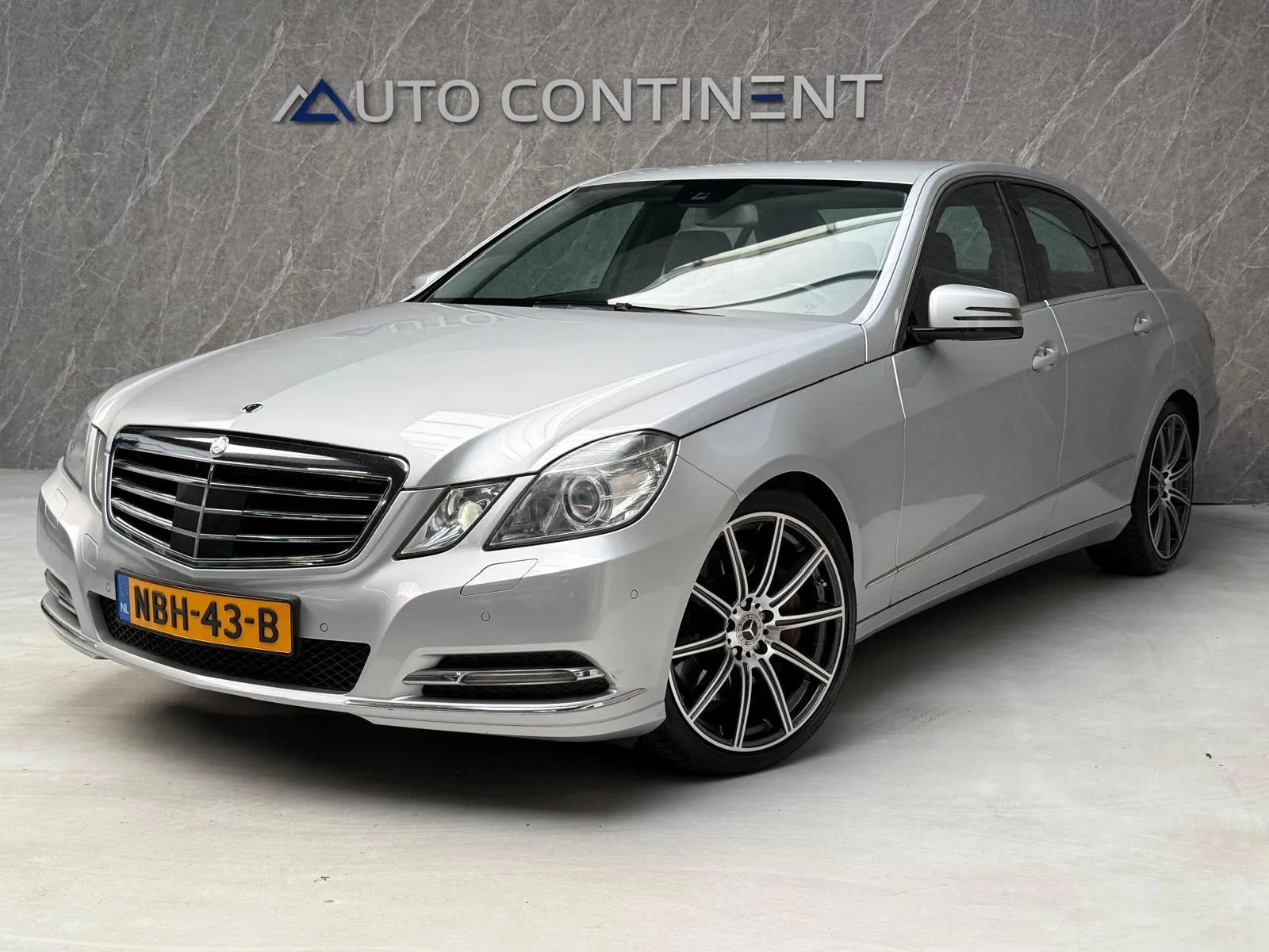 Mercedes-Benz E-Klasse (2010) — foto 1