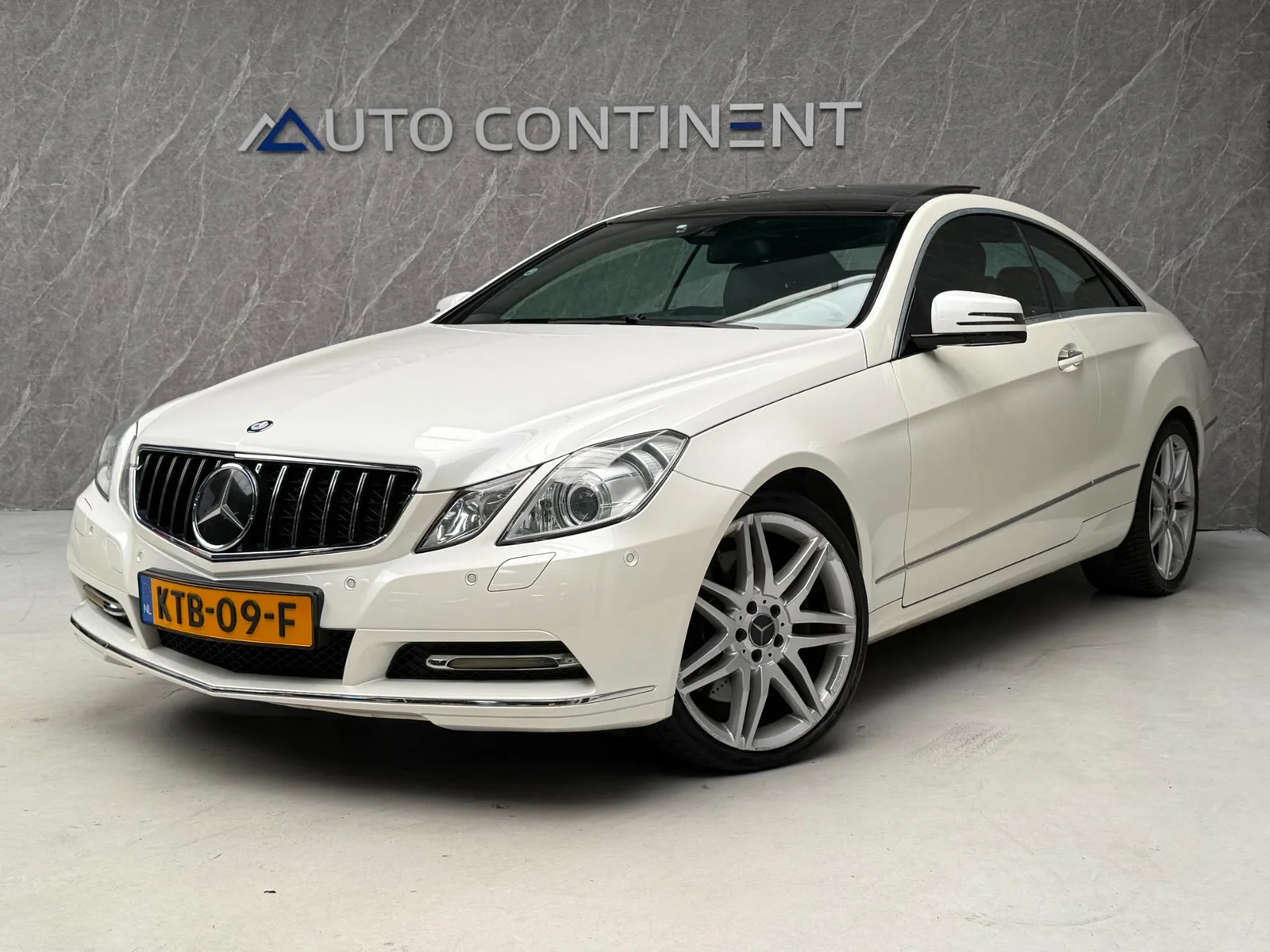 Mercedes-Benz E-Klasse (2011) — foto 1