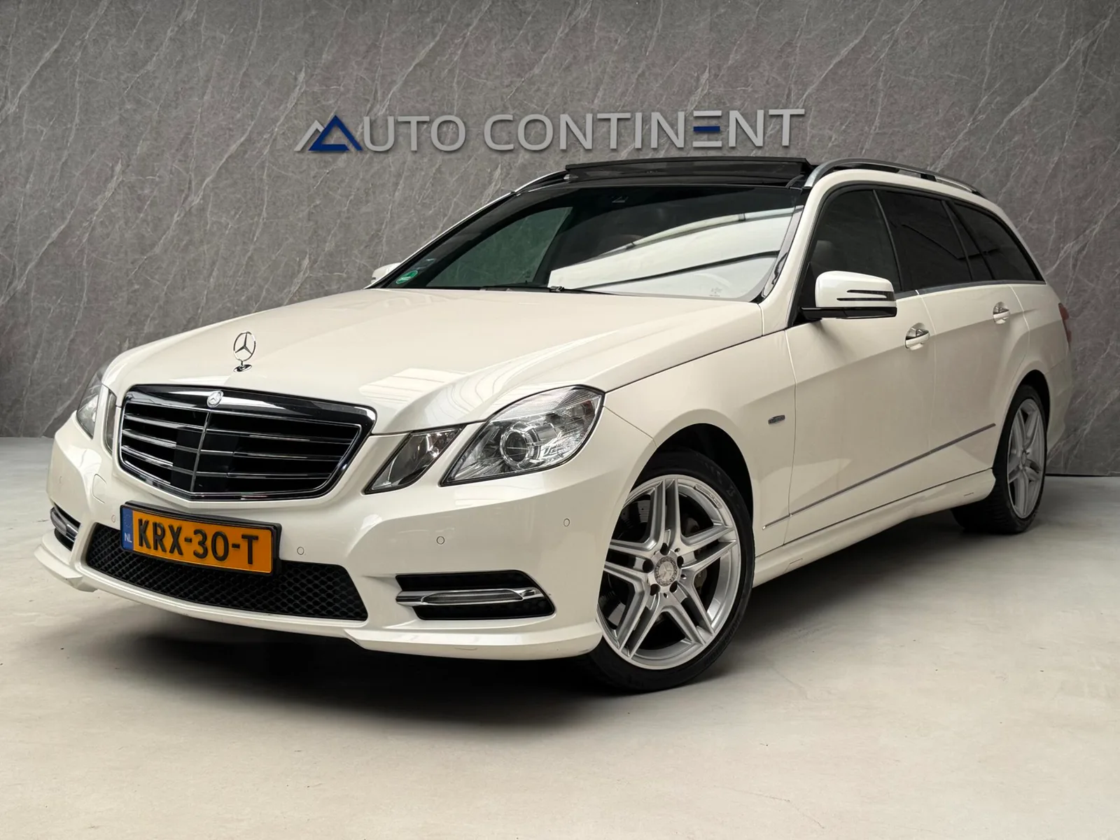 Mercedes-Benz E-Klasse (2012) — foto 1