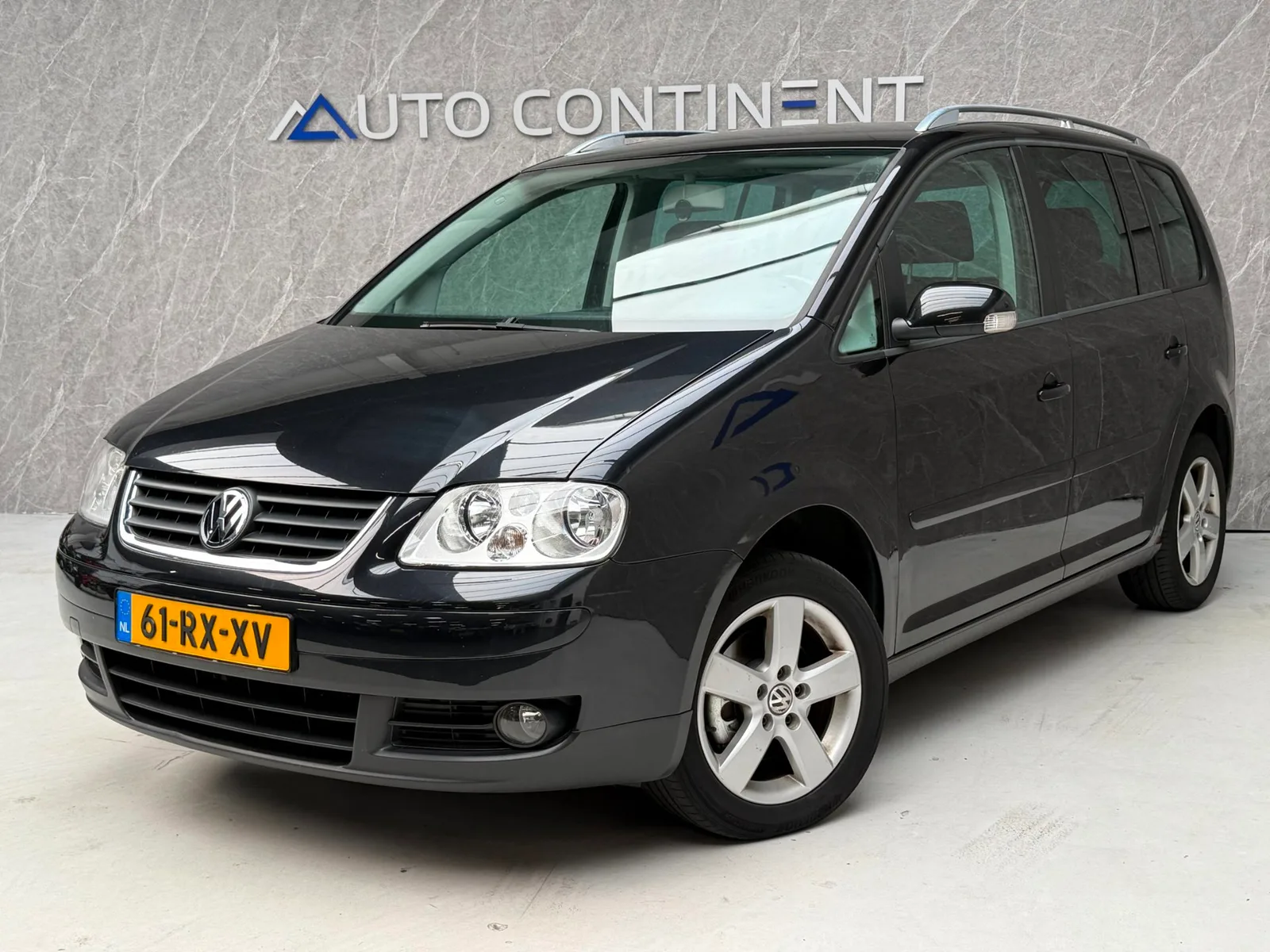 Volkswagen Touran (2005) — foto 1