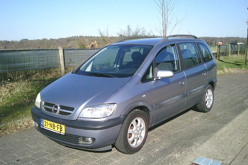 Opel Zafira (2003)