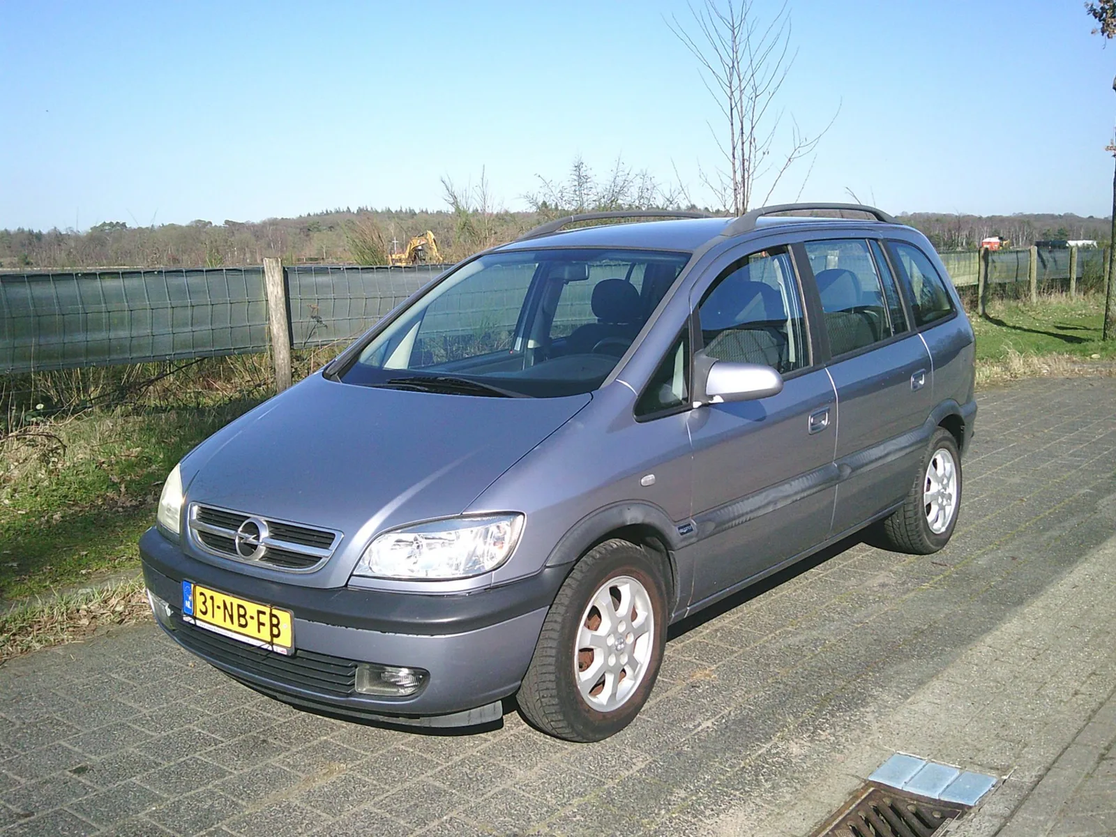 Opel Zafira (2003) — foto 1