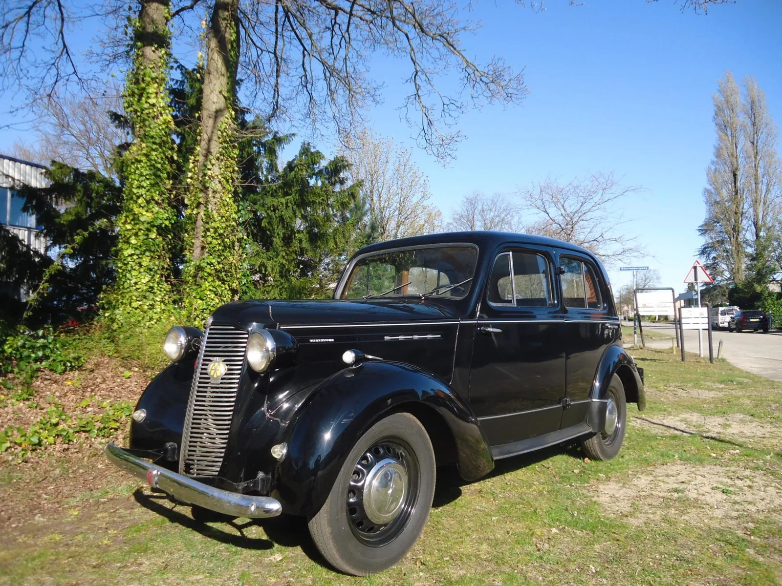 Vauxhall Twelve hp HIX (1948) — foto 1