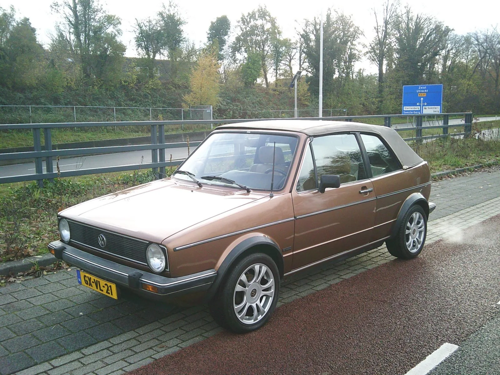 Volkswagen Golf (1982) — foto 1