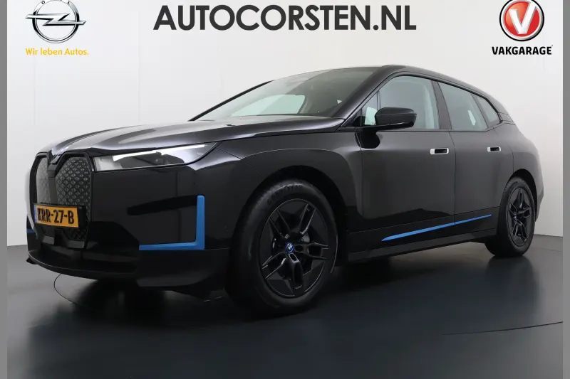 BMW iX (2023)