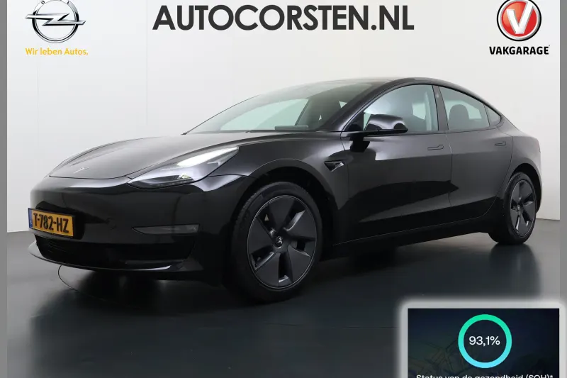 Tesla Model 3 (2023)