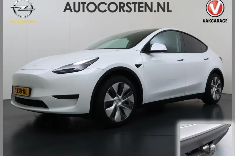 Tesla Model Y (2023)