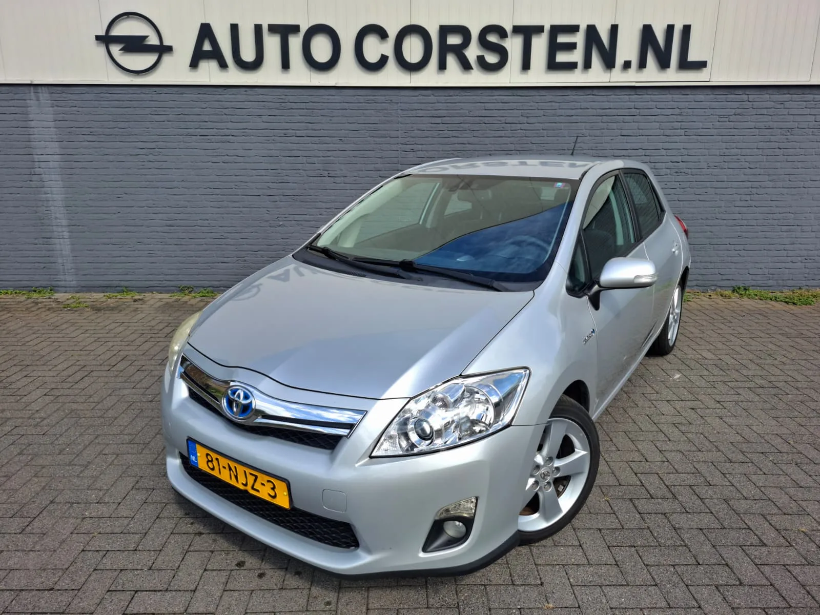 Toyota Auris (2010) — foto 1