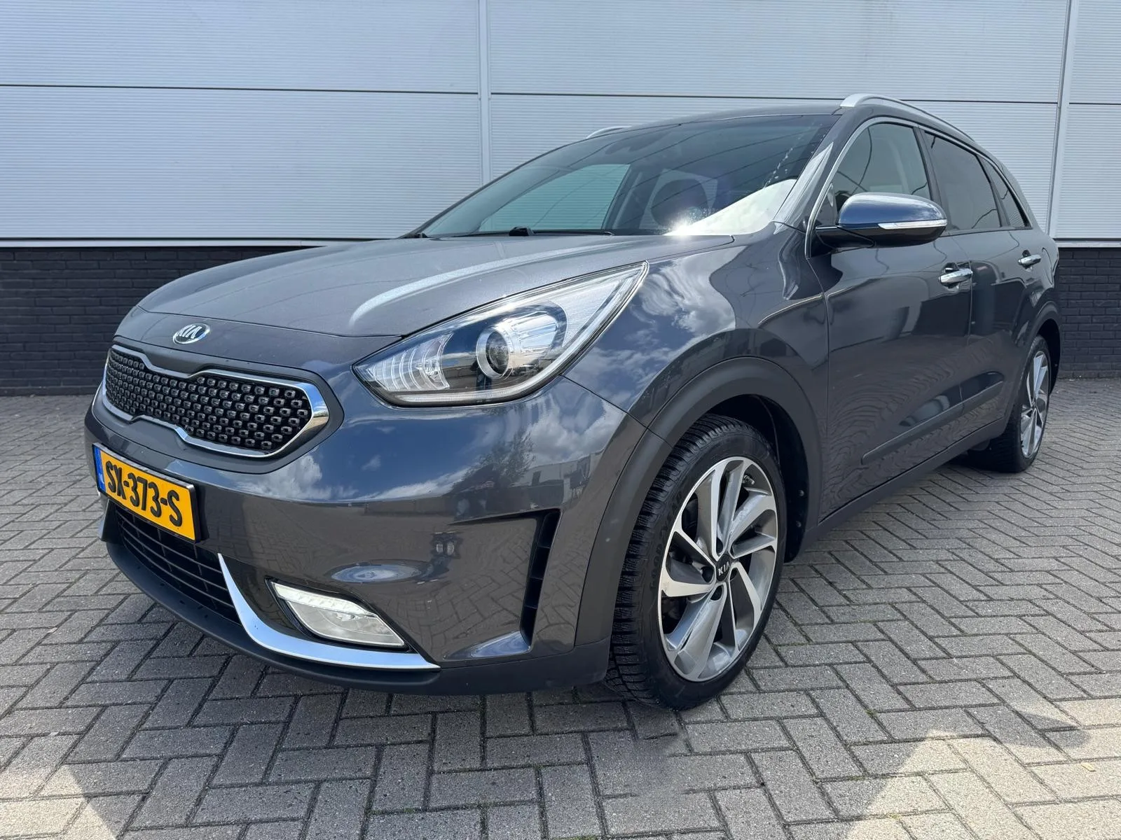 Kia Niro (2018) — foto 1