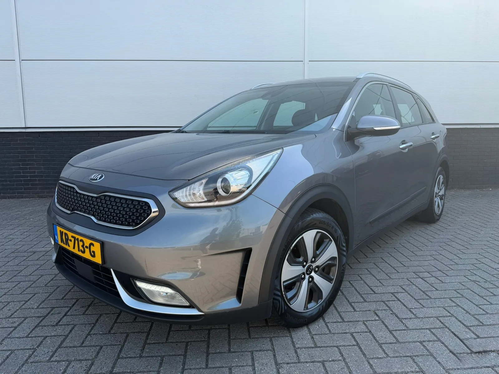 Kia Niro (2016) — foto 1