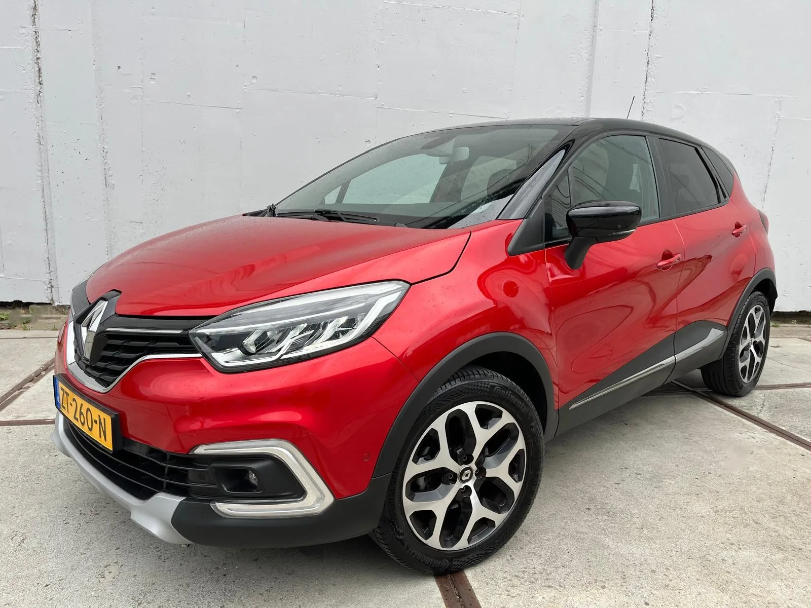 Renault Captur (2019) — foto 1