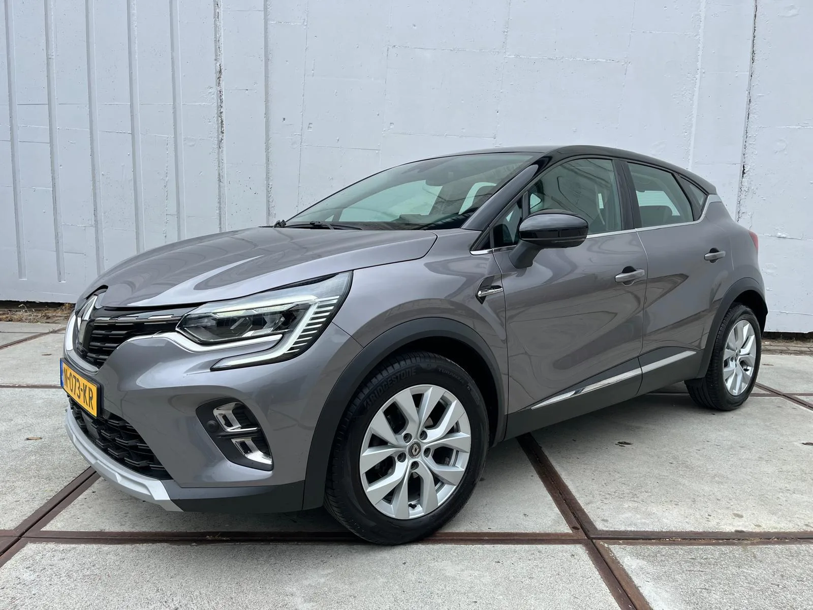 Renault Captur (2021) — foto 1