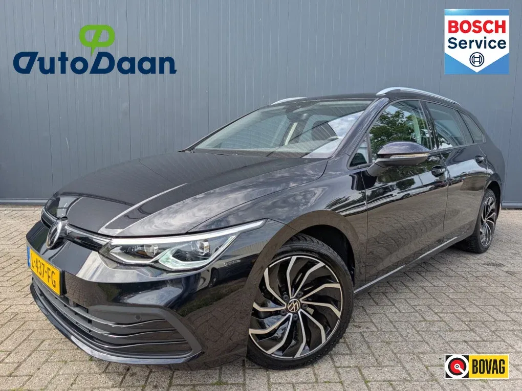 Volkswagen Golf (2021) — foto 1