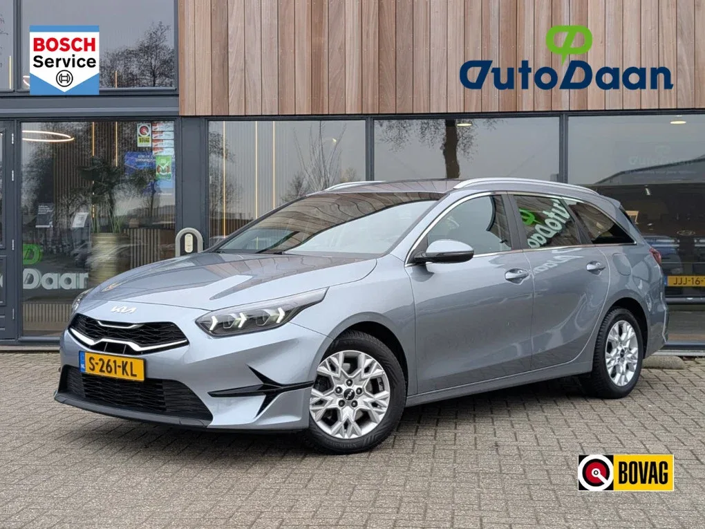 Kia Ceed Sportswagon (2023) — foto 1