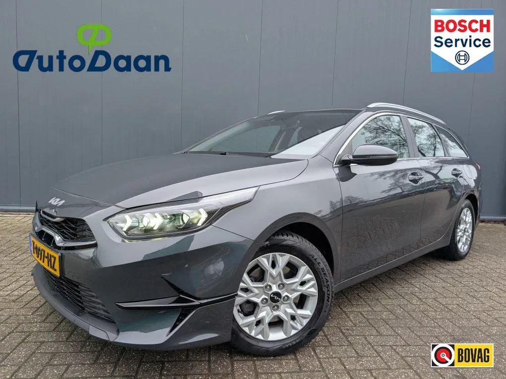 Kia Ceed Sportswagon (2023) — foto 1