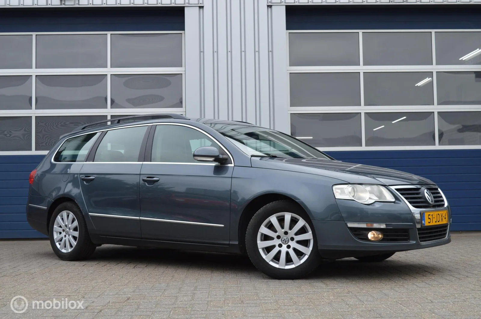 Volkswagen Passat (2009) — foto 1
