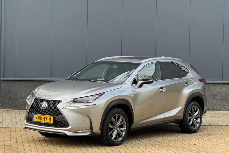 Lexus NX (2017)
