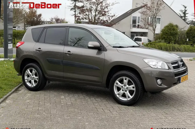 Toyota RAV4 (2010)