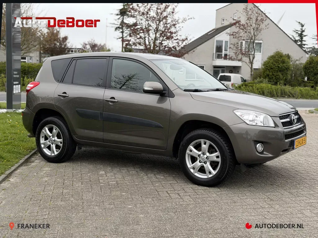 Toyota RAV4 (2010) — foto 1