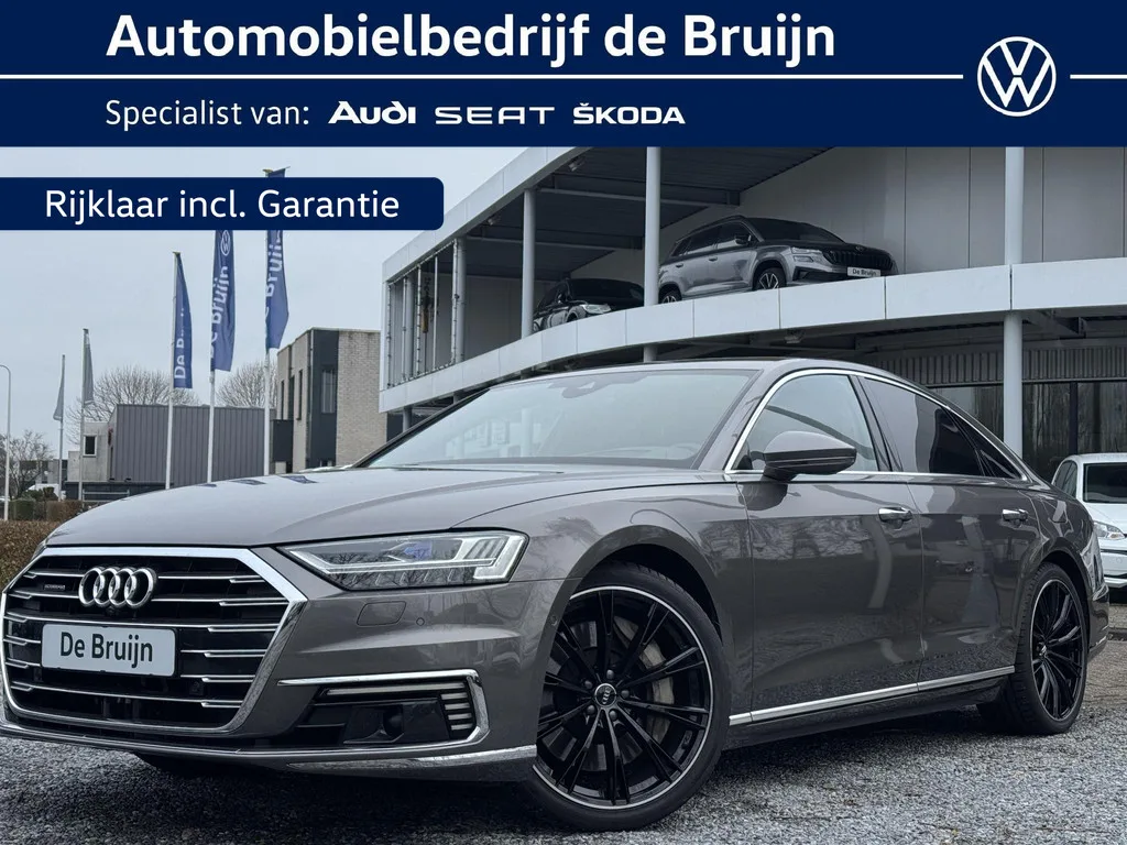 Audi A8 (2022) — foto 1