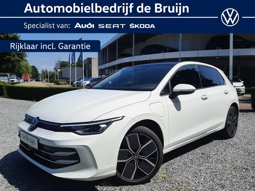 Volkswagen Golf (2025) — foto 1