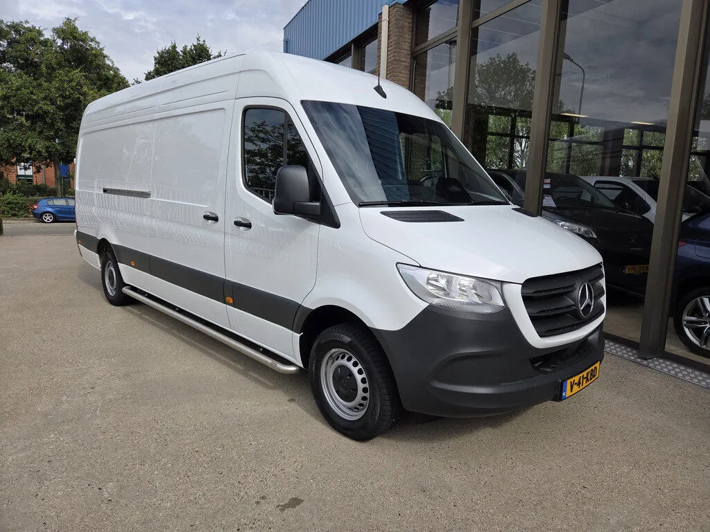 Mercedes-Benz Sprinter (2024) — foto 1