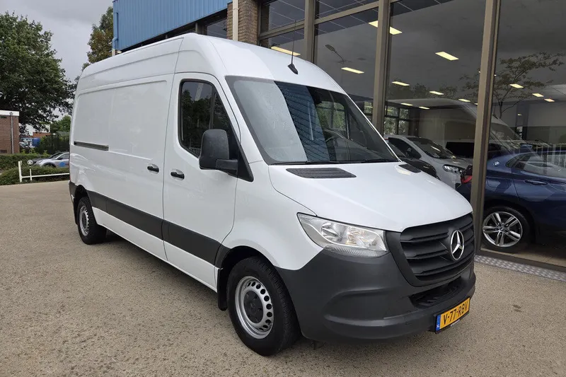 Mercedes-Benz Sprinter (2023)