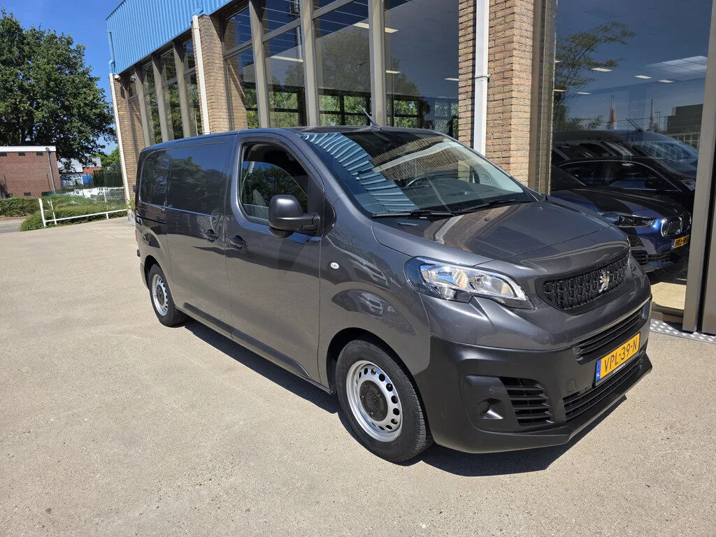 Peugeot Expert (2022) — foto 1