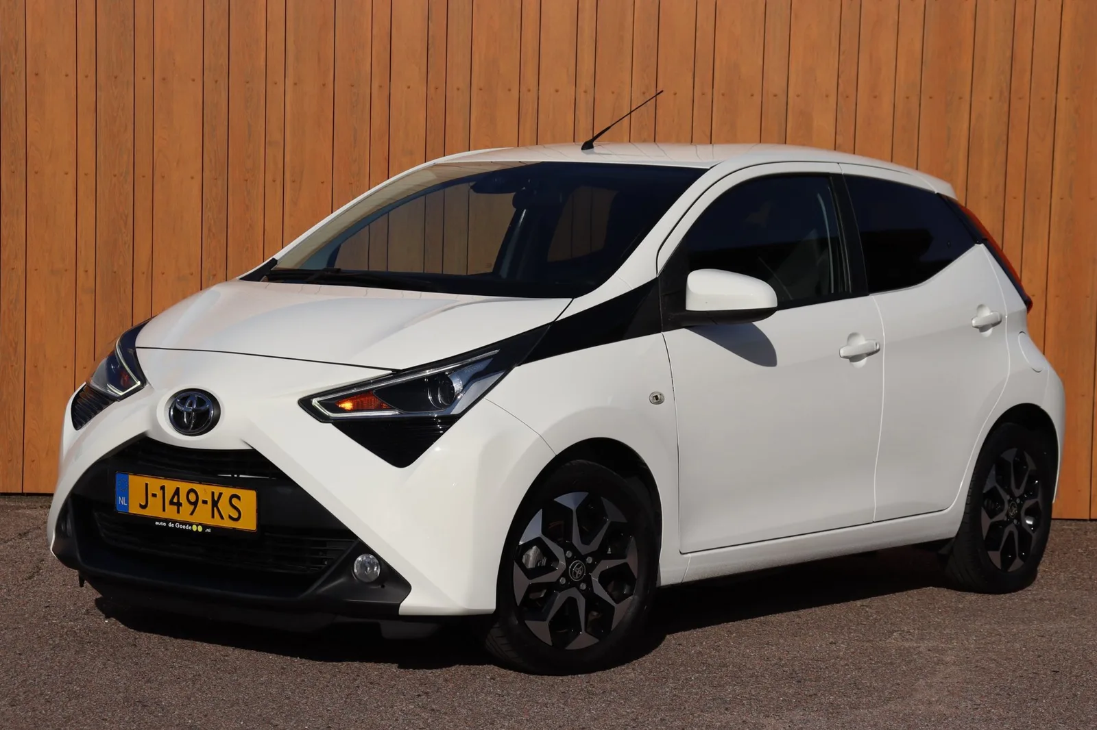Toyota Aygo (2020) — foto 1