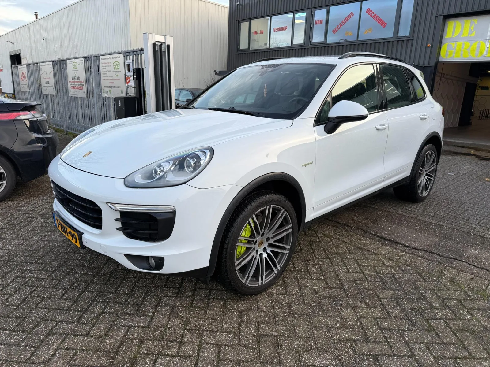 Porsche Cayenne (2015) — foto 1