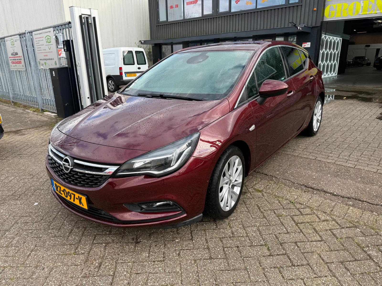 Opel Astra (2018) — foto 1
