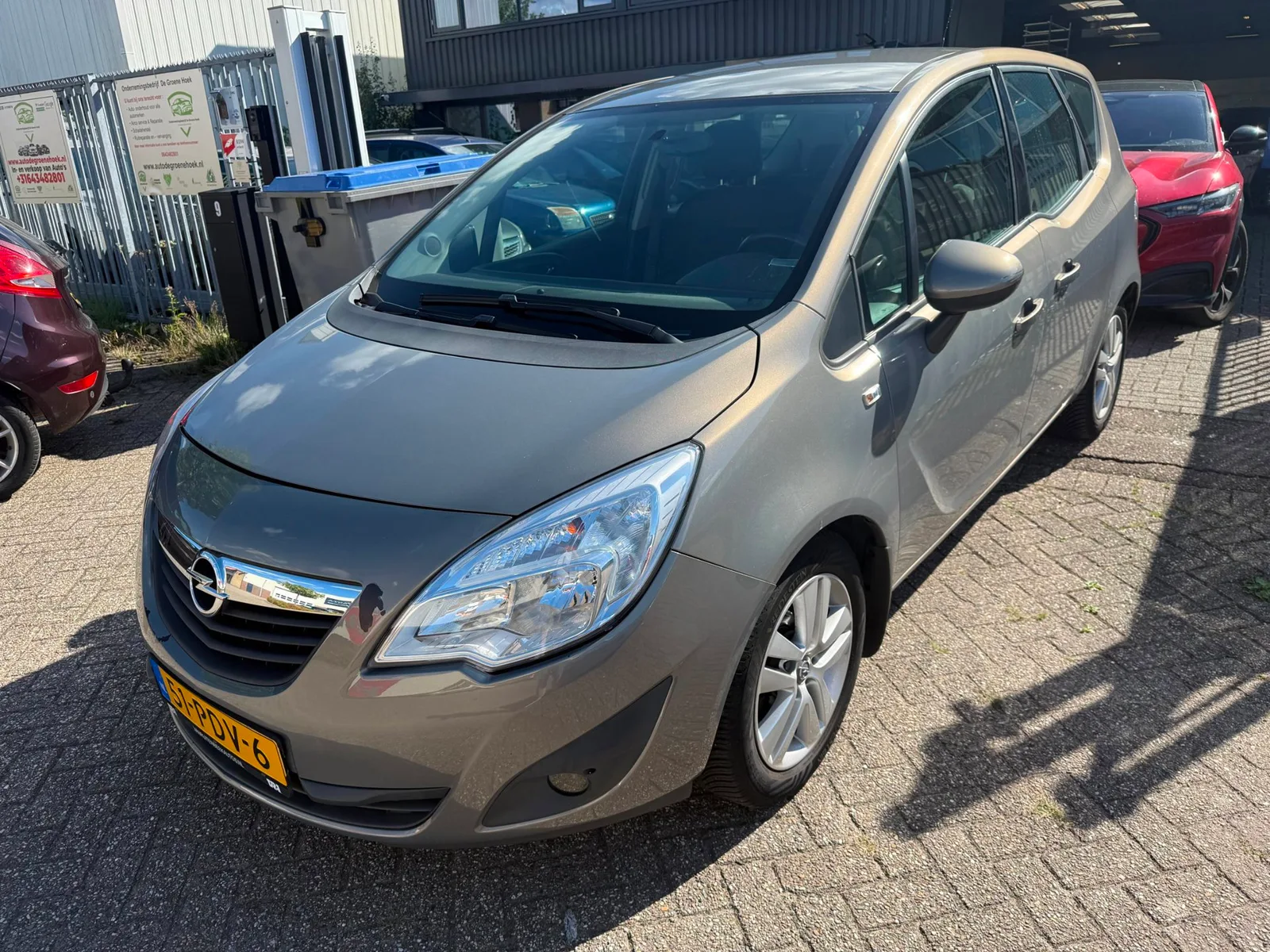 Opel Meriva (2011) — foto 1
