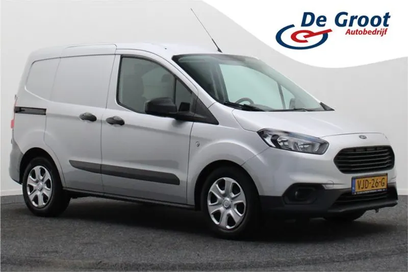 Ford Transit Courier (2021)
