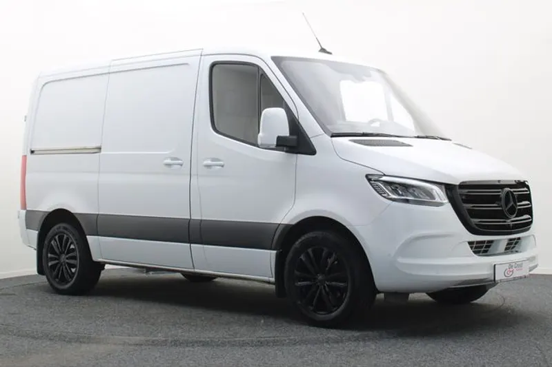 Mercedes-Benz Sprinter (2023)