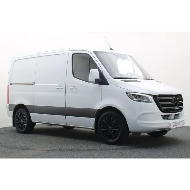 Mercedes-Benz Sprinter (2023) — foto 1