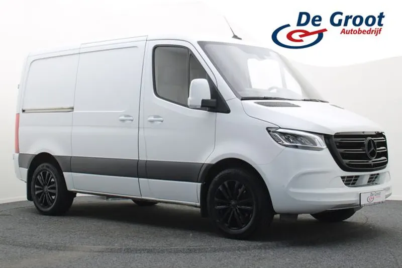 Mercedes-Benz Sprinter (2023)