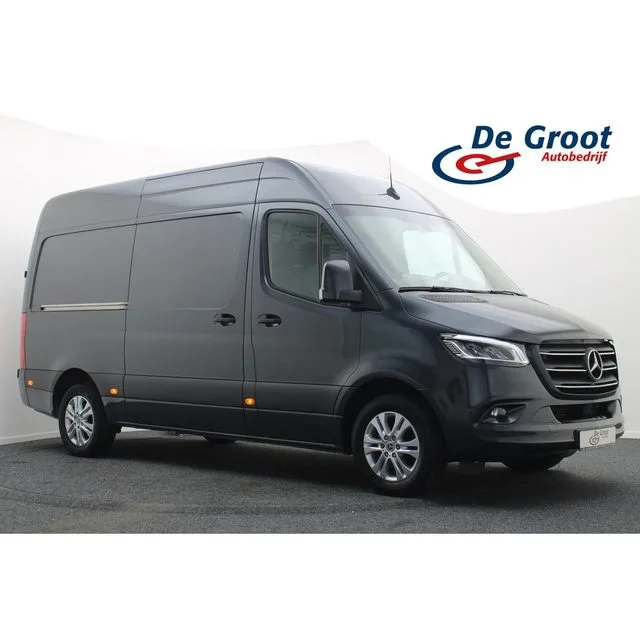 Mercedes-Benz Sprinter (2023) — foto 1